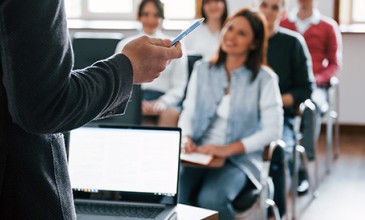 Réussir sa reconversion en agent immobilier : comment faire ?